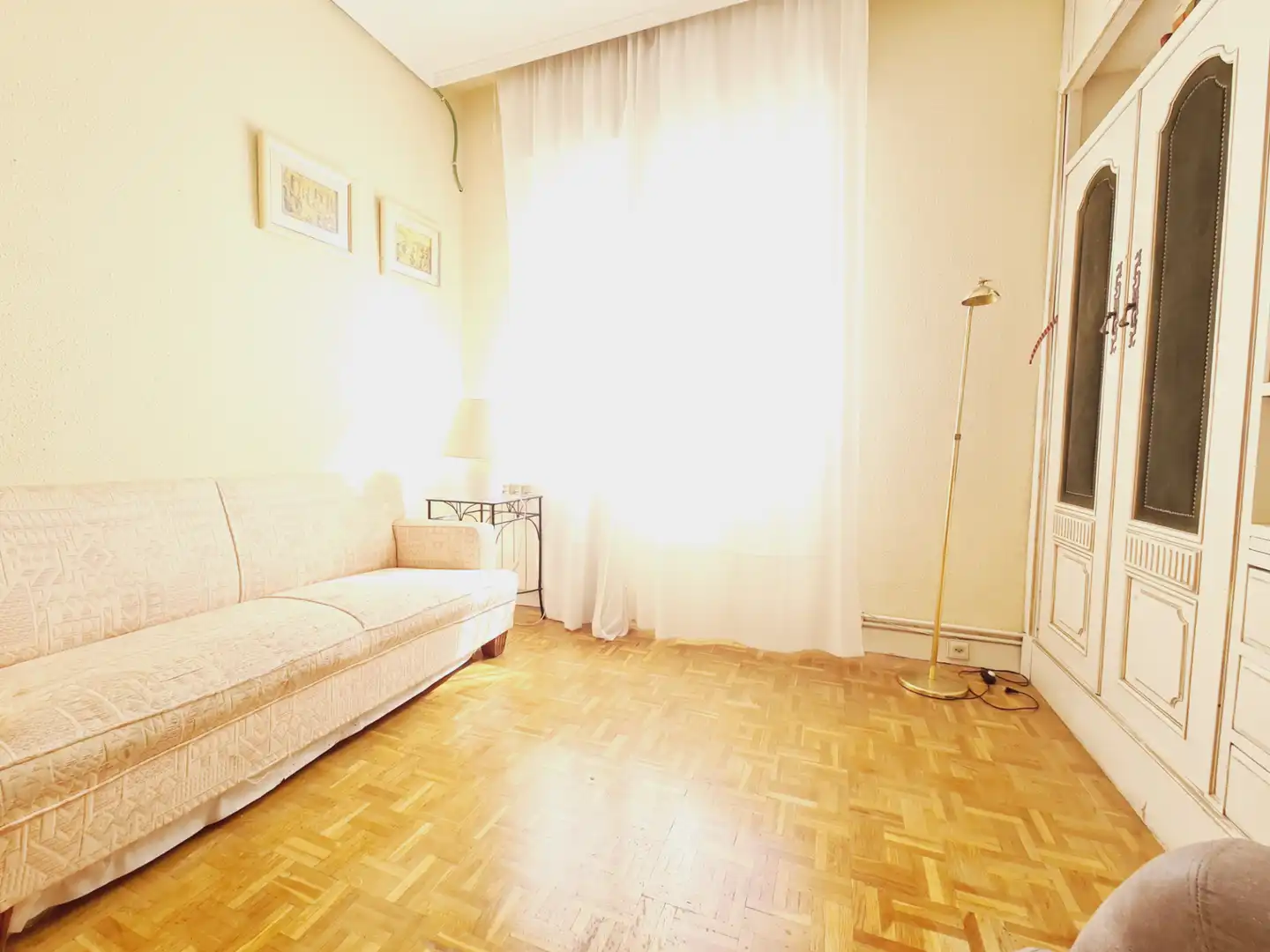 Living room of Flat for sale in  Pamplona / Iruña  with Heating, Parquet flooring and Furnished