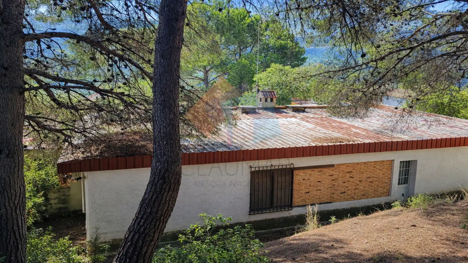 Vista exterior de Casa o xalet en venda en Montitxelvo / Montichelvo amb Jardí privat, Traster i Piscina