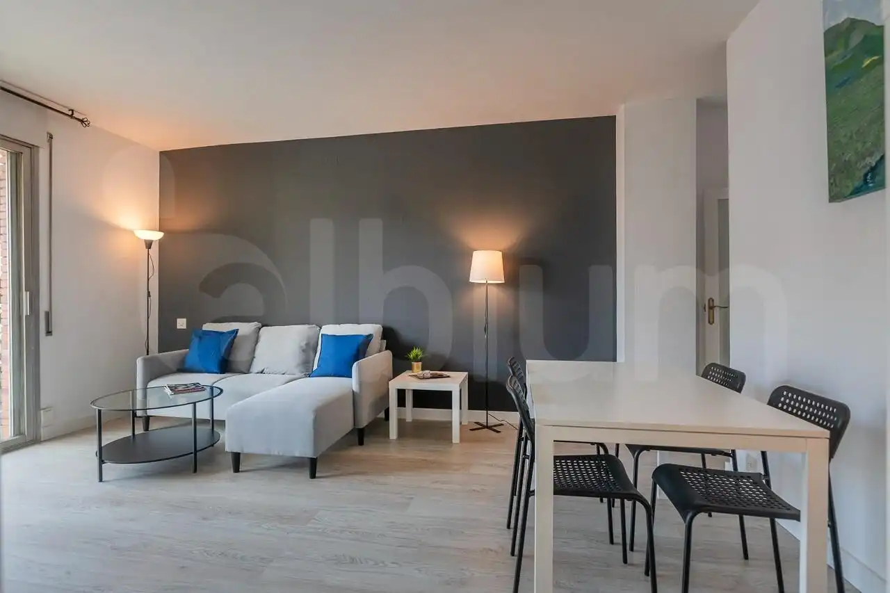 Living room of Flat for rent in Barcelona  with Heating, Parquet flooring and Terrace