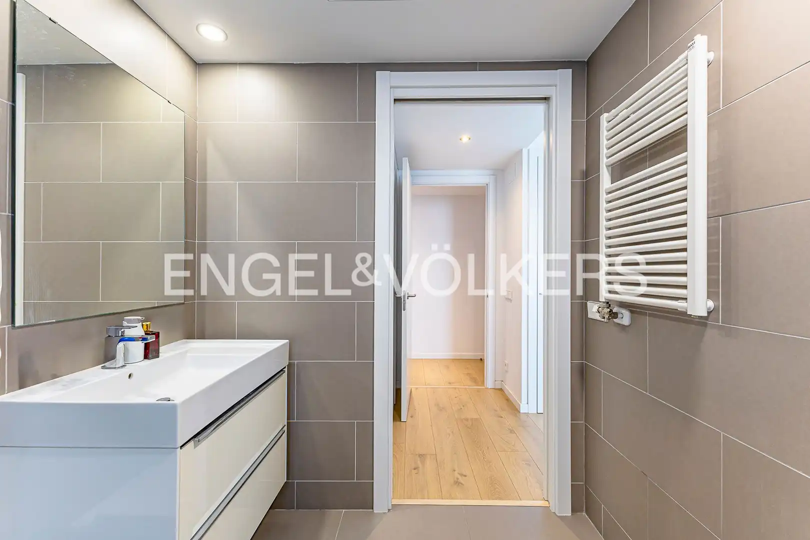 Flat for sale in Barcelona  with Air Conditioner, Heating and Terrace