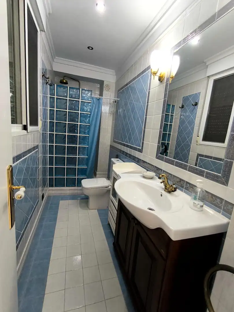 Baño de Ático en venta en Llucena / Lucena del Cid con Aire acondicionado, Calefacción y Terraza