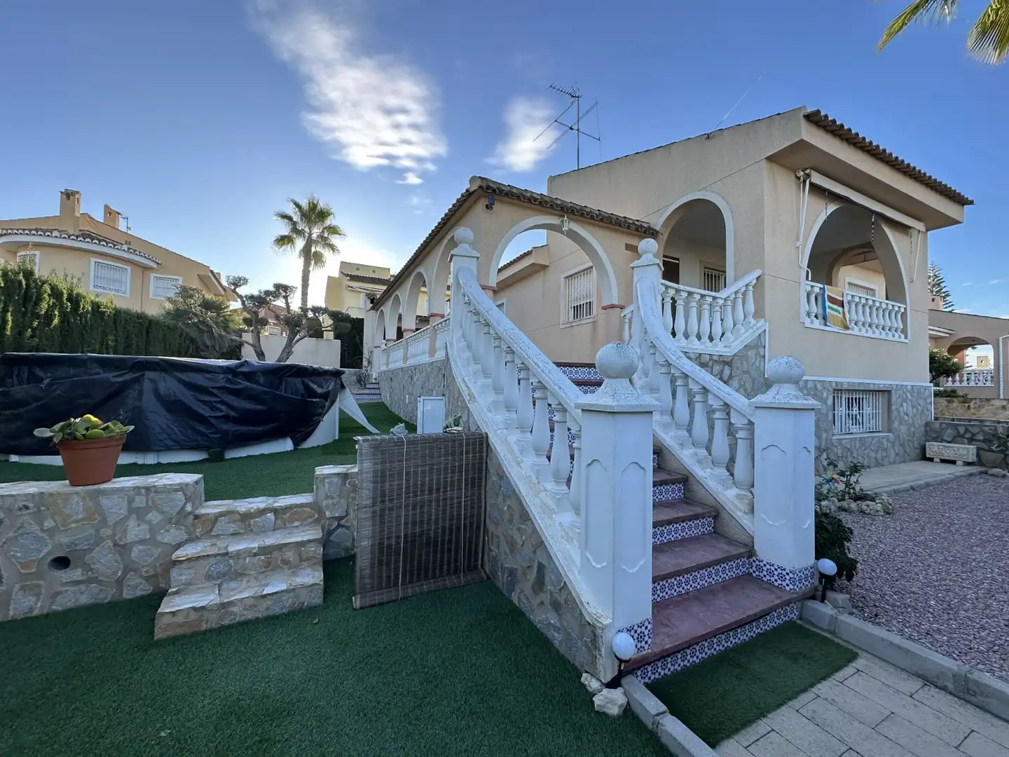 Vista exterior de Casa o chalet en venta en Rojales con Aire acondicionado, Calefacción y Jardín privado