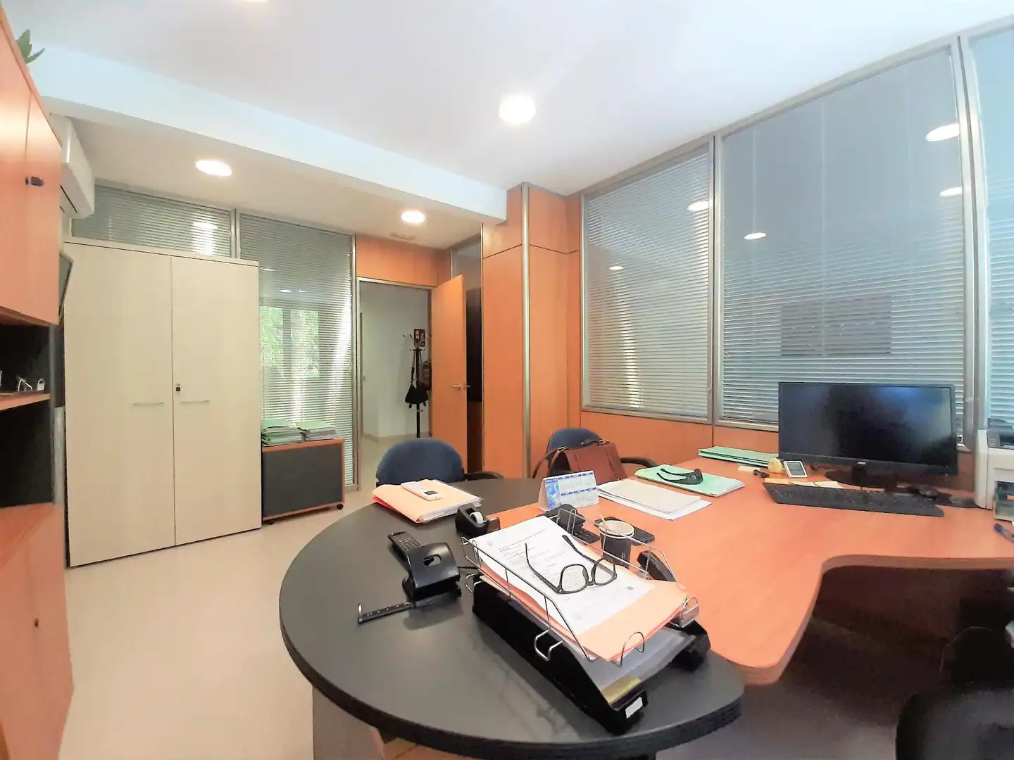 Büro zur Miete in Barcelona mit Klimaanlage, Heizung und Möbliert