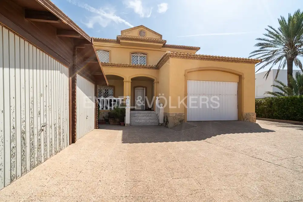 Exterior view of Country homes for sale in Cullera  with Air Conditioner, Heating and Private garden