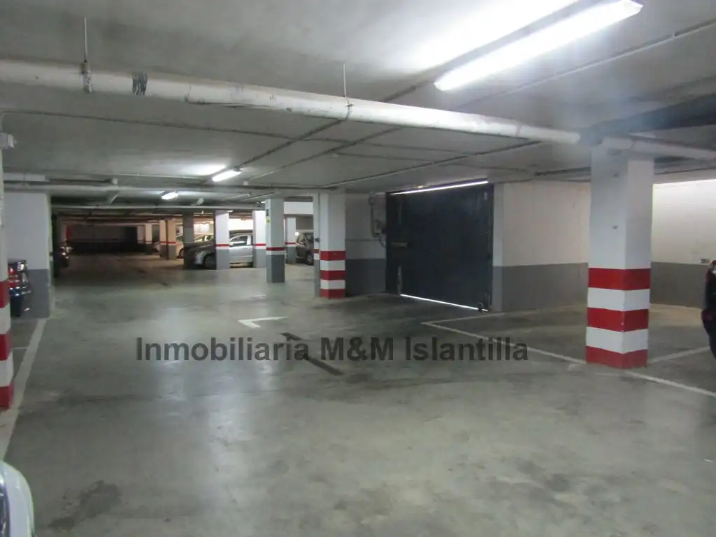 Parking de Piso en venta en Isla Cristina con Terraza, Horno y Lavadora