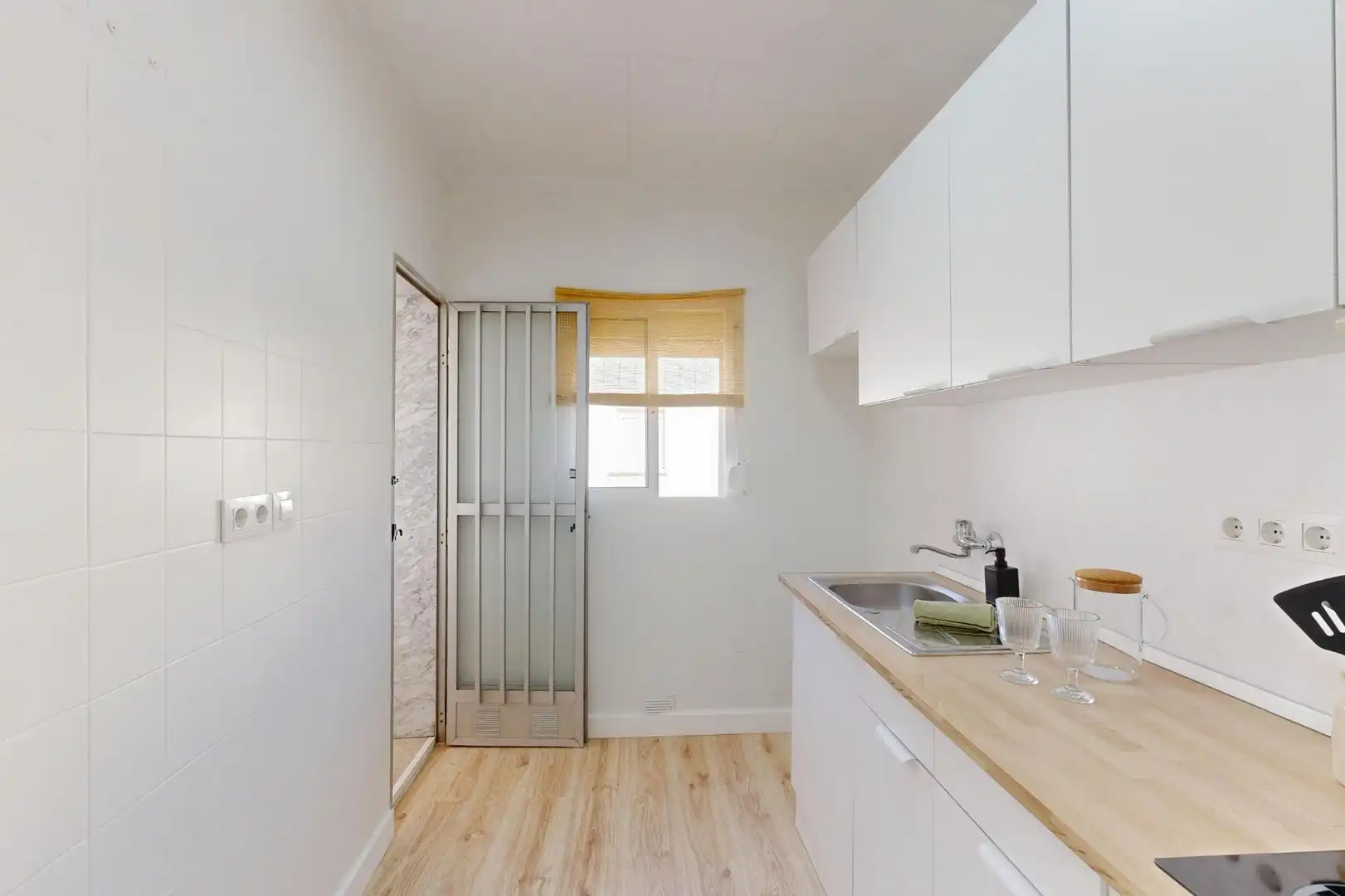 Küche von Wohnung zum Verkauf in Cartagena mit Klimaanlage, Heizung und Balkon