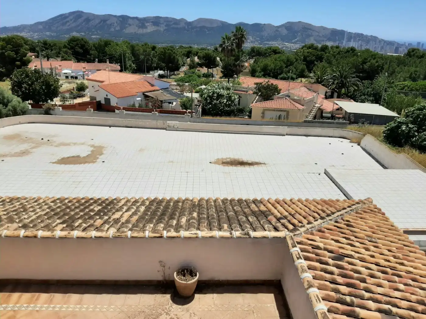 Exterior view of Houses for sale in La Nucia  with Private garden, Terrace and Furnished