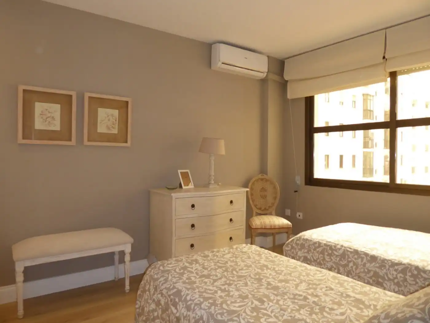 Bedroom of Apartments for rent in Jerez de la Frontera  with Air Conditioner and Parquet flooring
