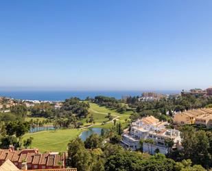 Vista exterior de Àtic en venda en Benalmádena amb Aire condicionat, Calefacció i Terrassa