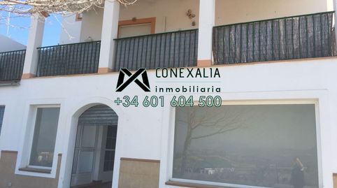 Casa con Local en venta en Olvera, 3 dormitorios.