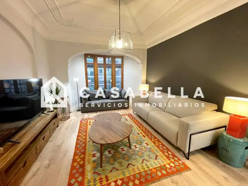 Exterior view of Flat for share in Valencia  with Air Conditioner, Heating and Furnished