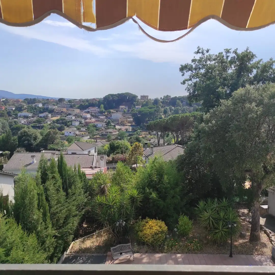Vista exterior de Casa o xalet en venda en Riells i Viabrea amb Calefacció, Jardí privat i Terrassa
