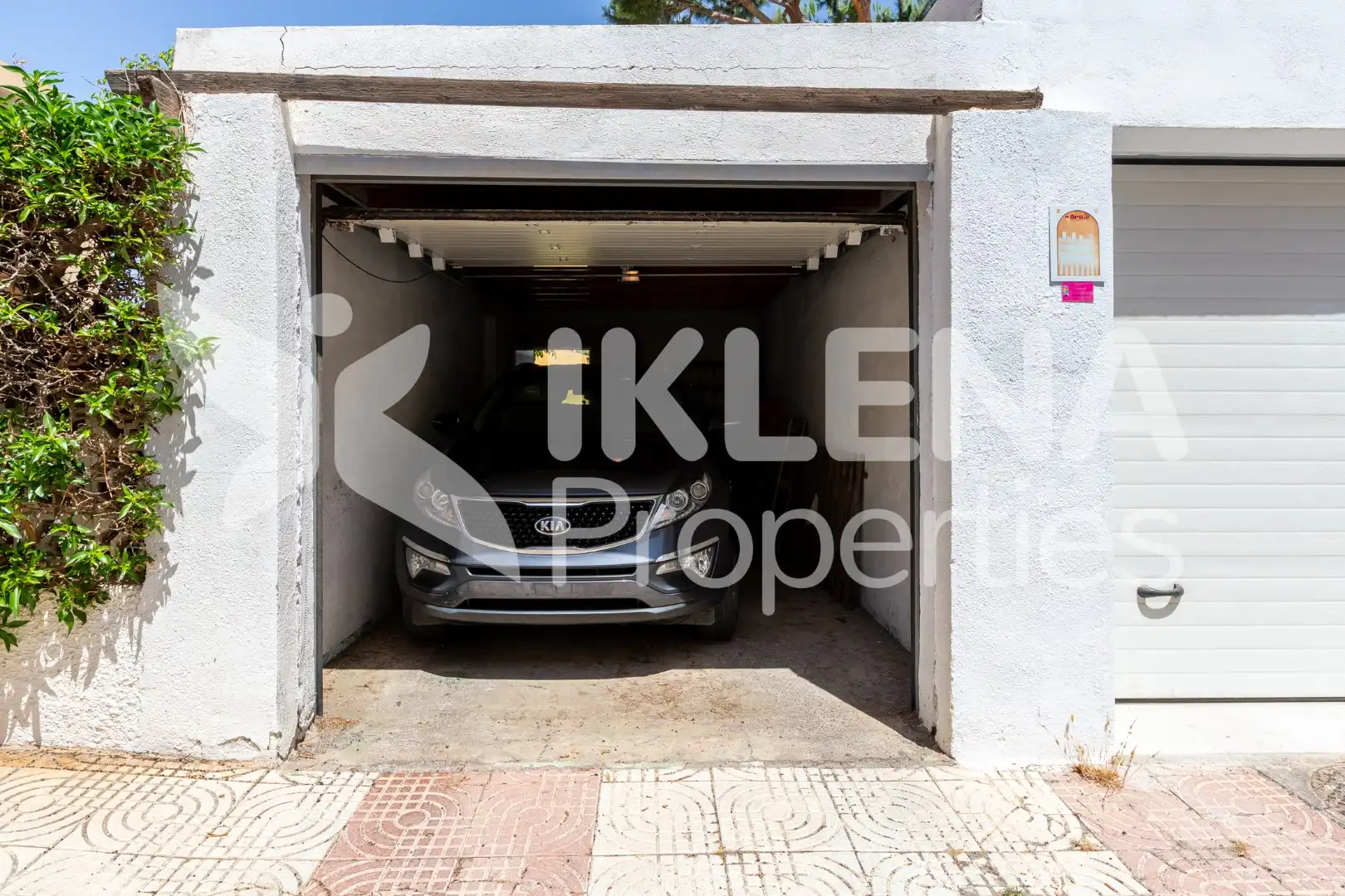 Parking of Houses for sale in Roquetas de Mar  with Air Conditioner, Private garden and Parquet flooring