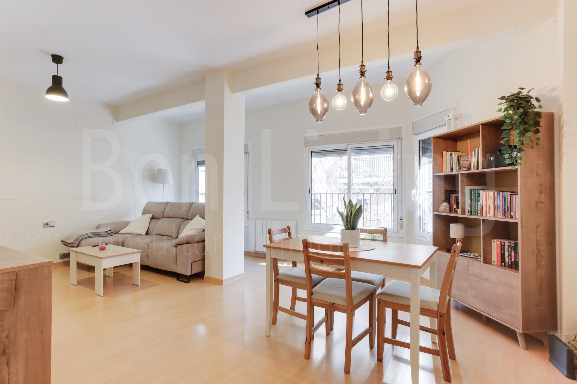 Living room of Flat for sale in  Barcelona Capital