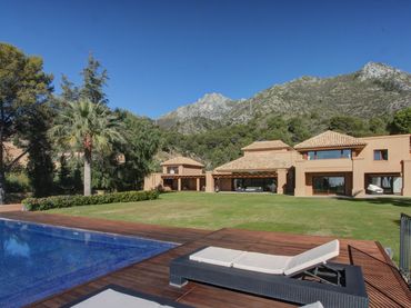 House with pool to rent in Milla de Oro