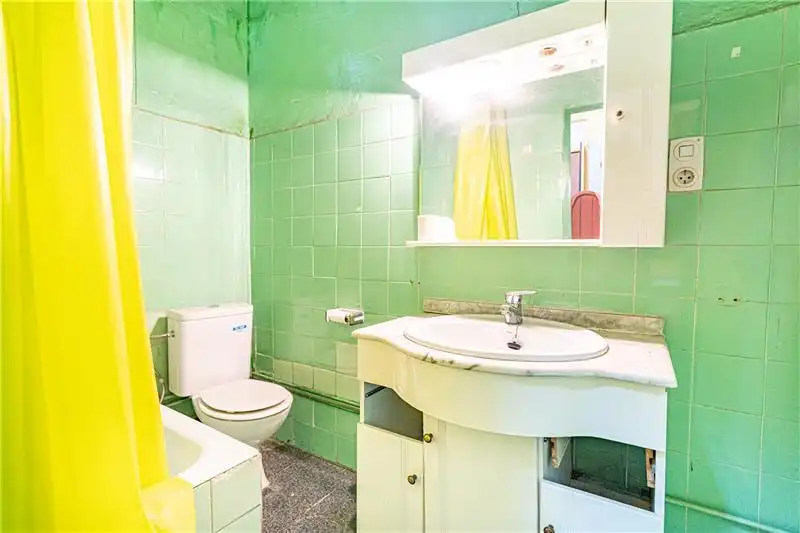 Baño de Piso en venta en  Palma de Mallorca con Terraza