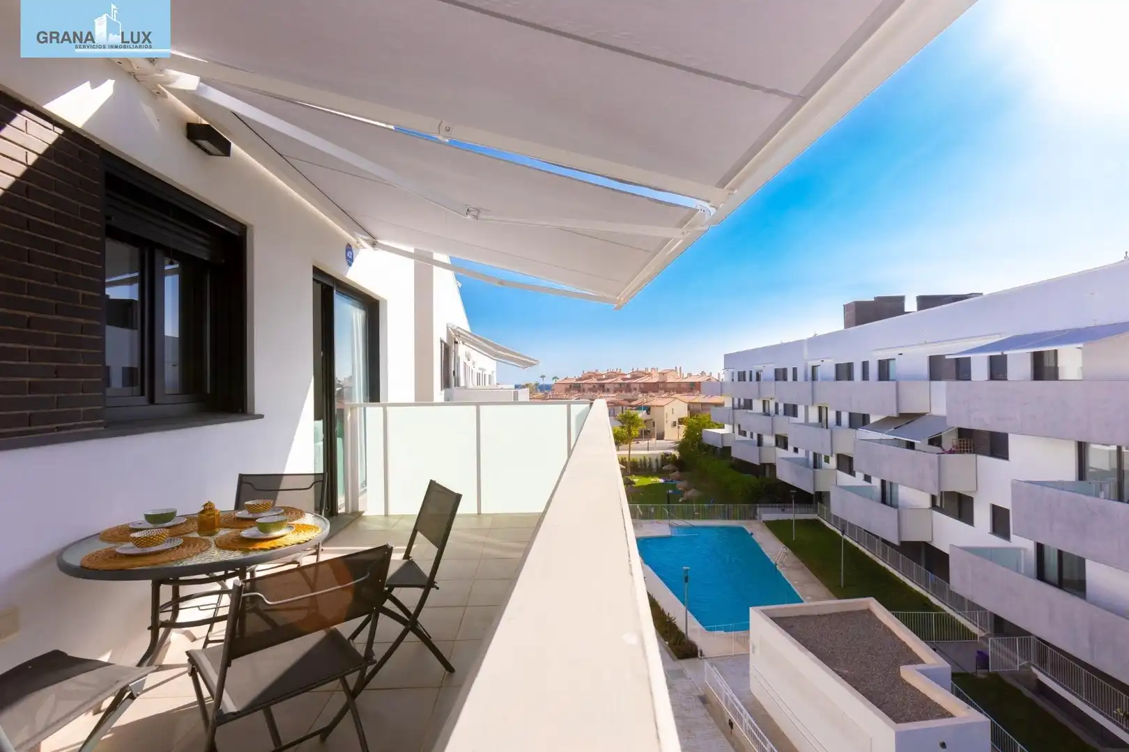Penthouse with terrace for sale in Avenida de Andalucía
