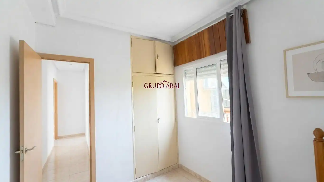 Habitación de Piso en venta en Alicante / Alacant con Balcón