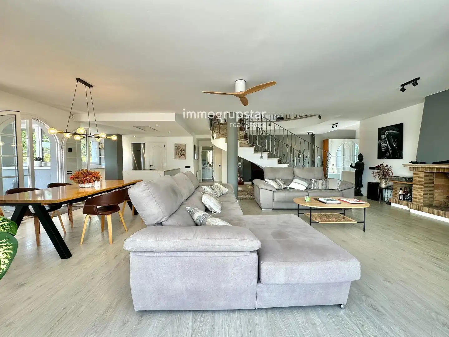 Sala de estar de Casa o chalet en venta en Calonge i Sant Antoni con Calefacción, Terraza y Piscina