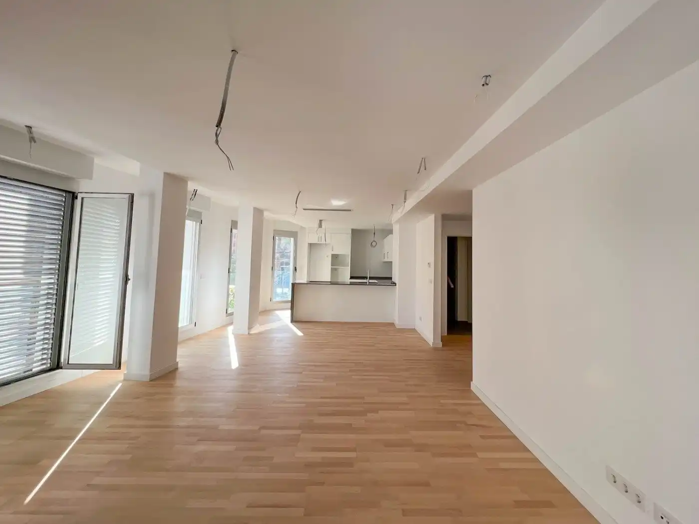 Sala d'estar de Àtic de lloguer en Elche / Elx amb Aire condicionat, Parquet i Terrassa