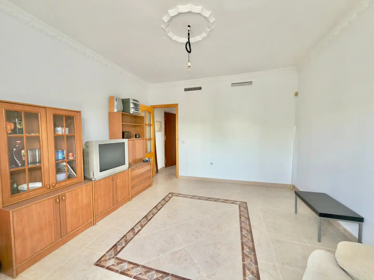 Sala de estar de Dúplex en venta en Villamartín con Aire acondicionado, Terraza y Balcón