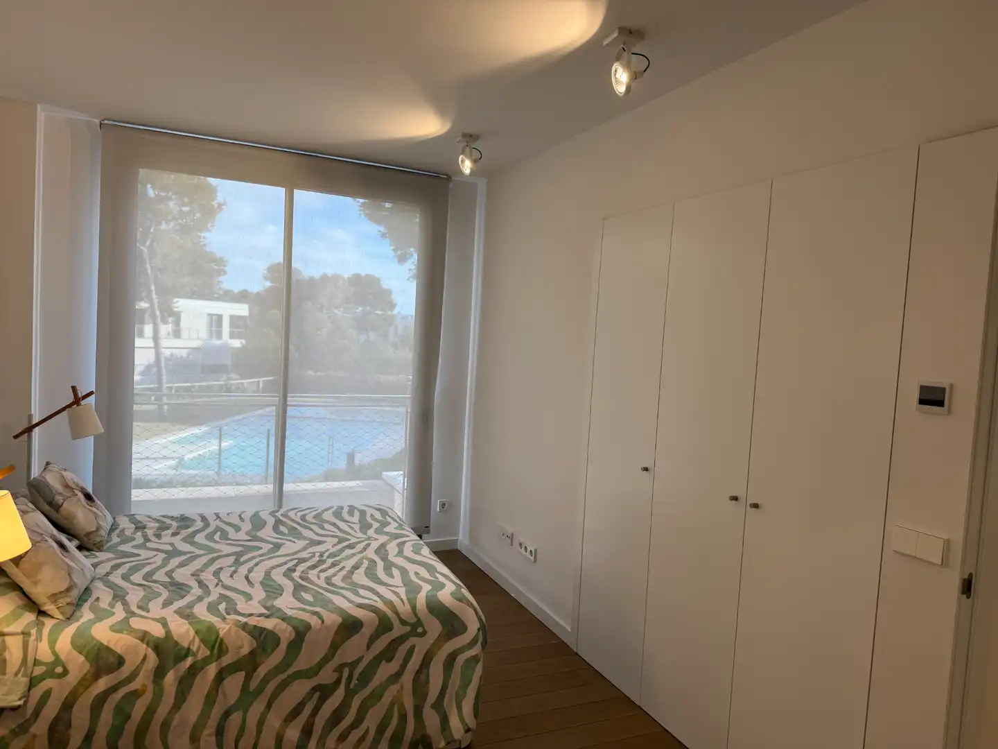 Habitación de Apartamento de alquiler en Salou con Aire acondicionado, Calefacción y Parquet