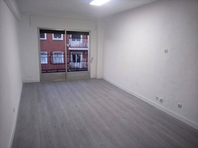 Piso en Venta en Calle de Alejandro Sánchez, 47 en Opañel