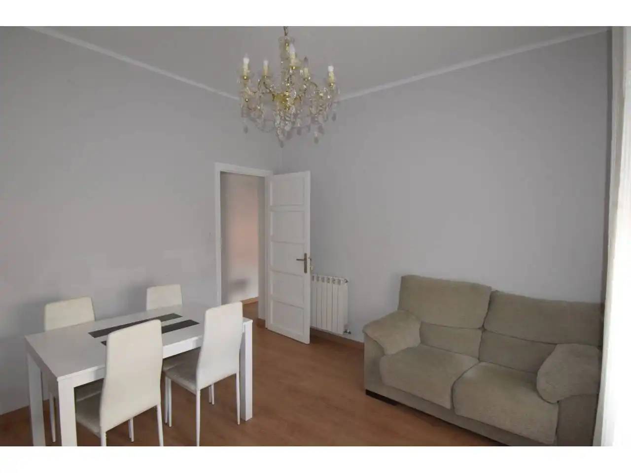 Wohnzimmer von Wohnung zur Miete in León Capital  mit Heizung, Parkett und Möbliert