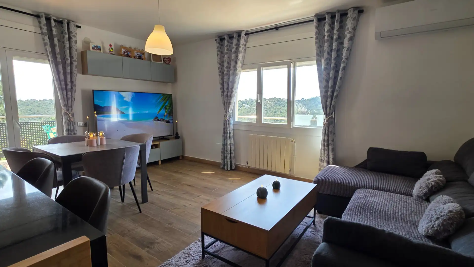 Sala d'estar de Casa o xalet en venda en Lloret de Mar amb Aire condicionat, Calefacció i Jardí privat