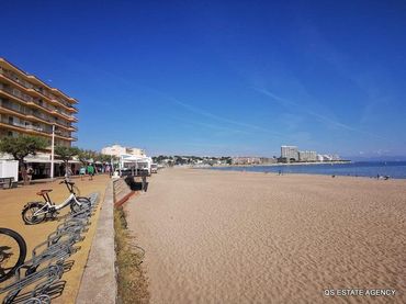 Locale commerciale in vendita a Riells