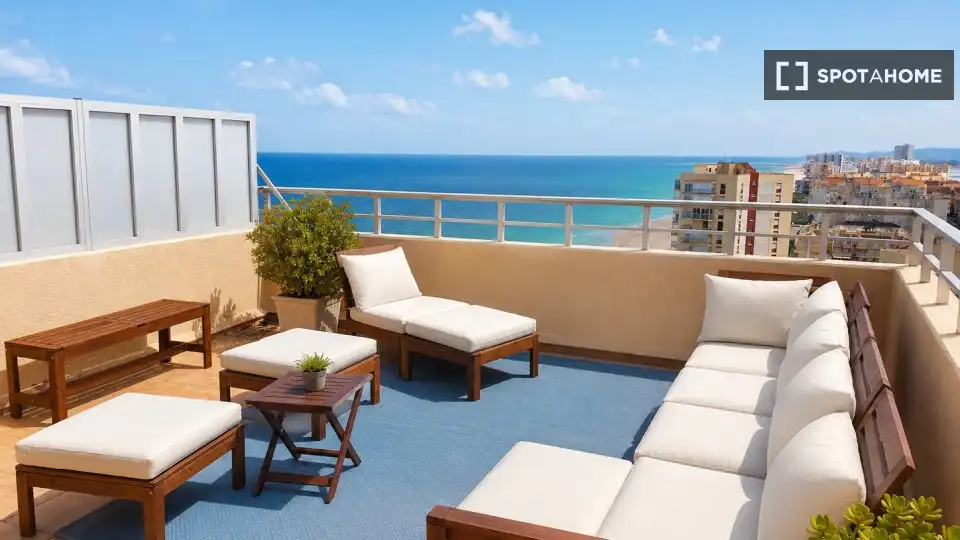 Terrasse von Wohnung zur Miete in Pobles del Sud