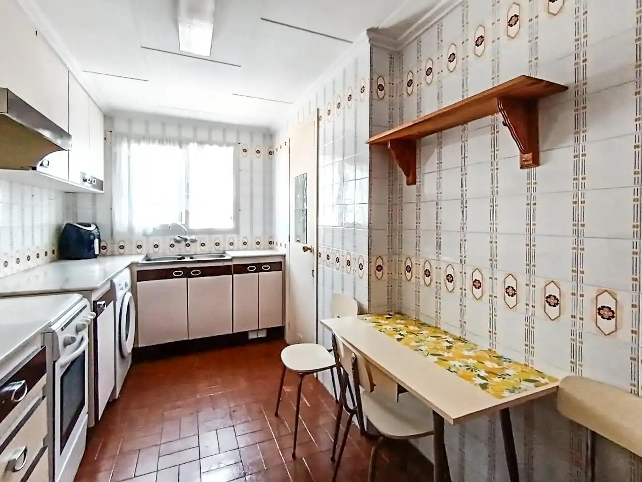 Cuina de Apartament en venda en Miramar amb Terrassa, Moblat i Piscina comunitària