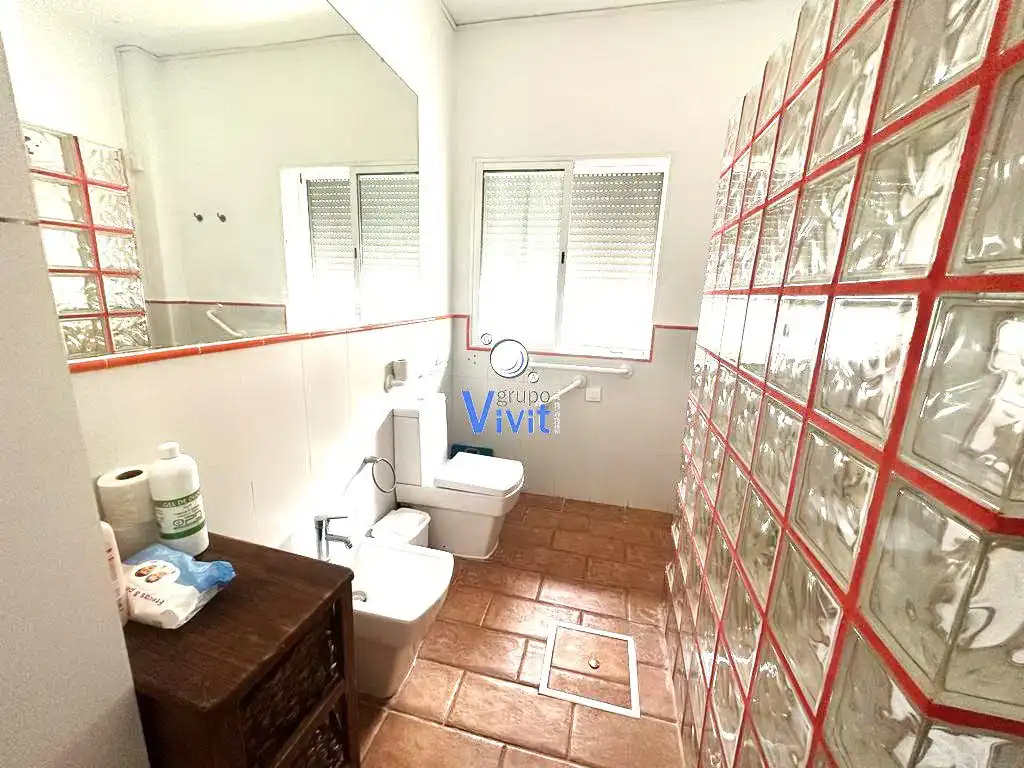 Baño de Casa o chalet en venta en Alcalá de Guadaira con Aire acondicionado, Jardín privado y Piscina