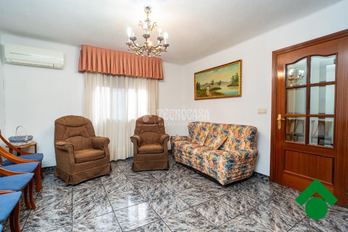 Living room of Single-family semi-detached for sale in Maracena  with Air Conditioner, Terrace and Storage room