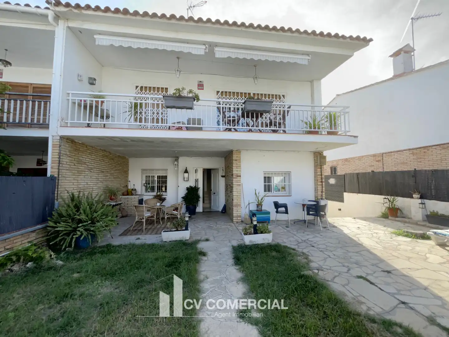Adosado con terraza en venta en Carrer Migjorn, imagen 2