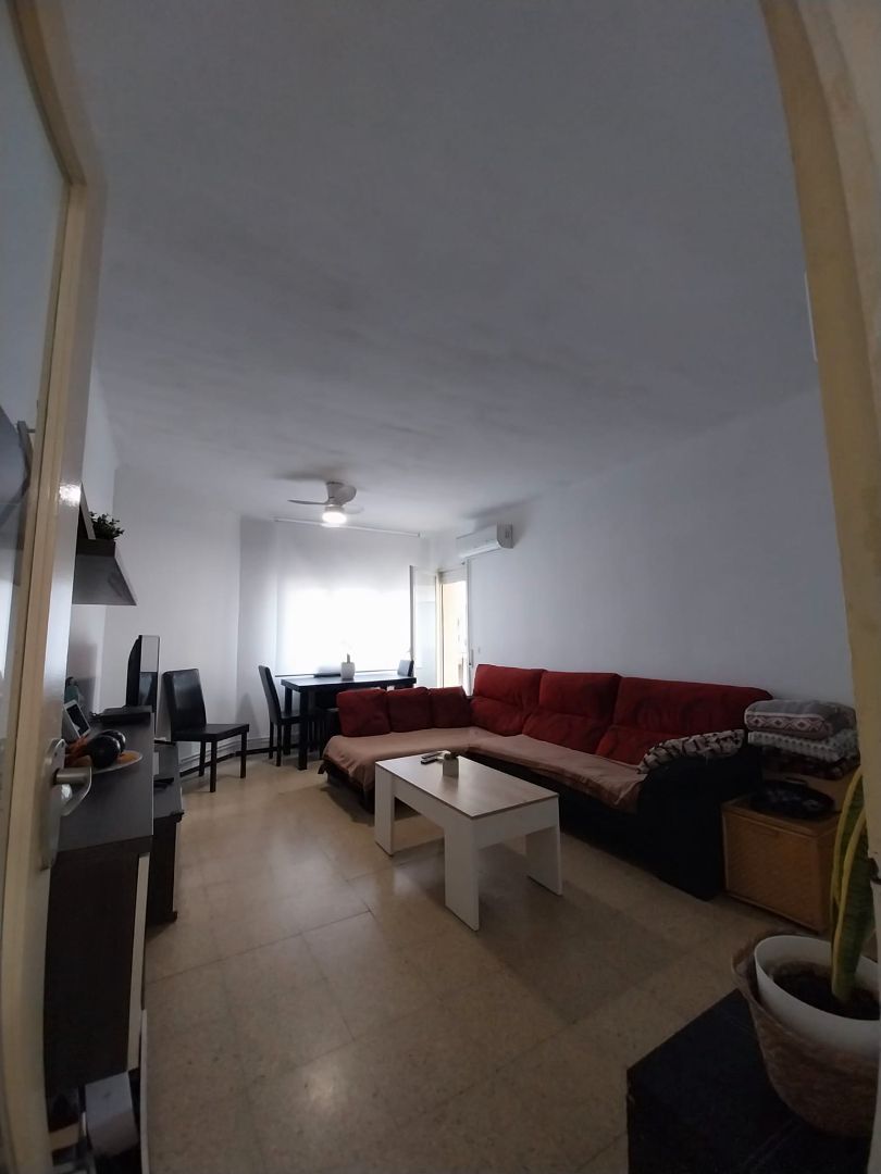 Living room of Flat for sale in Girona Capital  with Air Conditioner, Heating and Furnished