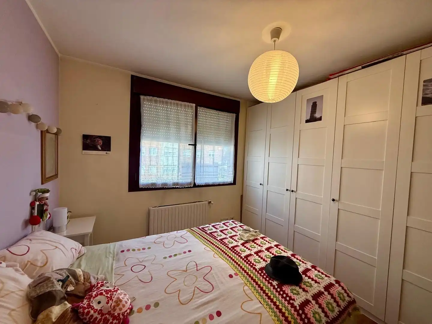 Habitación de Piso en venta en Oviedo  con Calefacción, Trastero y Amueblado