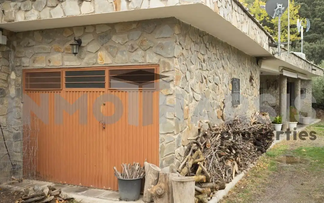 Vista exterior de Casa o xalet en venda en Abrucena amb Jardí privat, Terrassa i Moblat