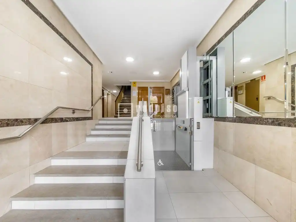 Piso en venta en Madrid con Calefacción y Terraza