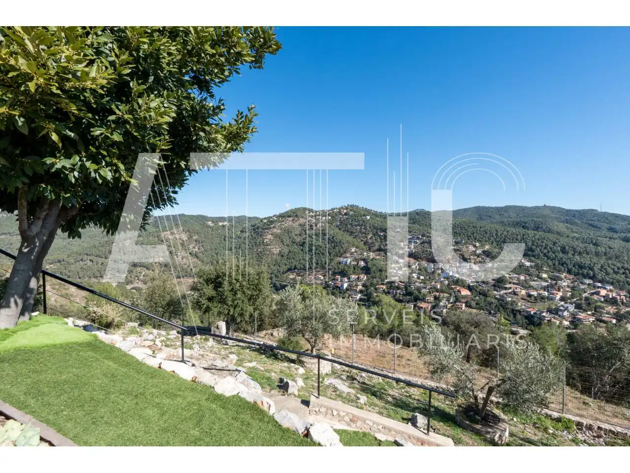 Jardí de Casa o xalet en venda en Castellar del Vallès amb Aire condicionat, Calefacció i Terrassa