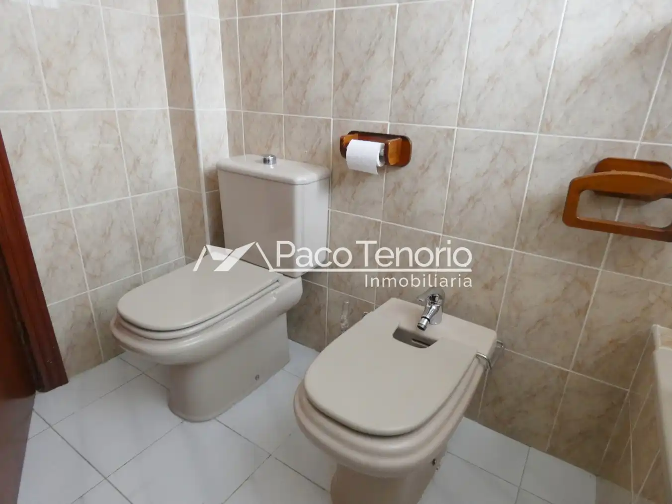 Baño de Piso en venta en La Antilla con Terraza, Amueblado y Horno
