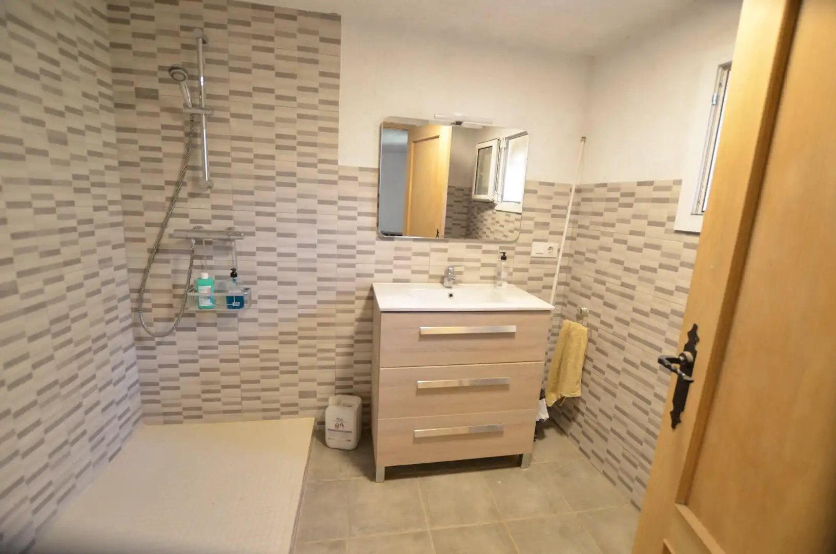 Baño de Finca rústica en venta en Tivissa con Jardín privado, Terraza y Trastero