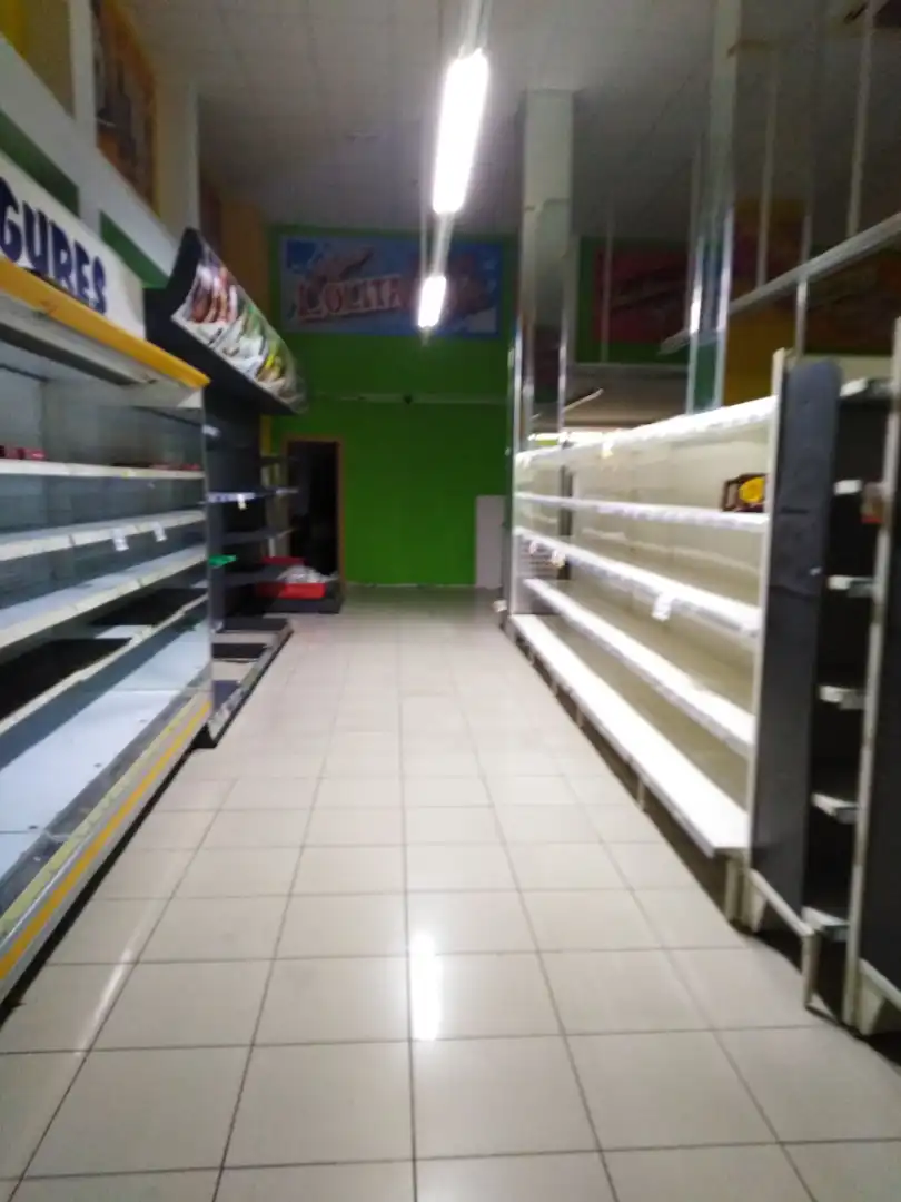 Local de alquiler en Xeraco con Aire acondicionado, Amueblado y Alarma