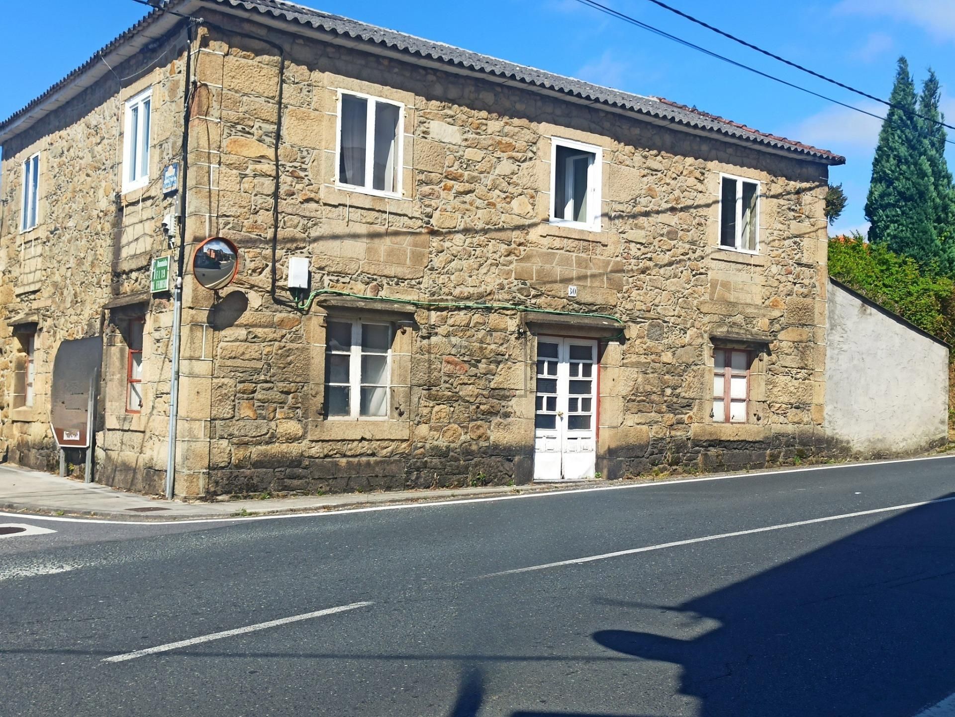 Vista exterior de Casa o xalet en venda en Ferrol amb Jardí privat i Traster
