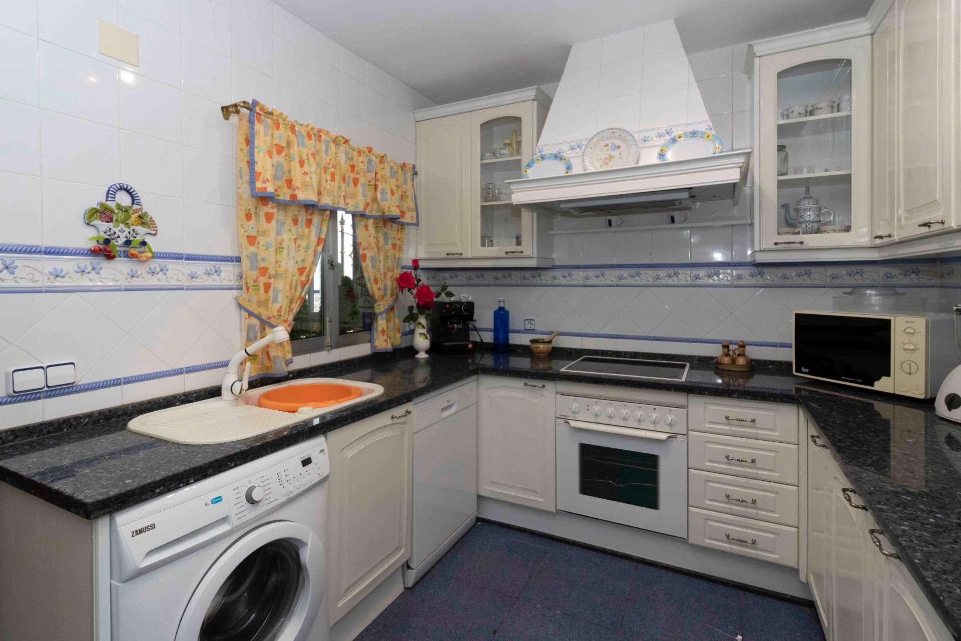 Cuina de Casa o xalet en venda en Talavera la Real amb Aire condicionat i Calefacció