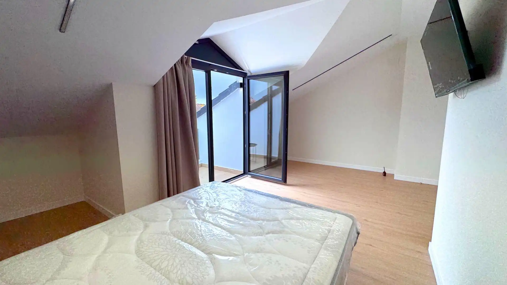 Habitación de Piso de alquiler en Suances con Calefacción, Terraza y Amueblado