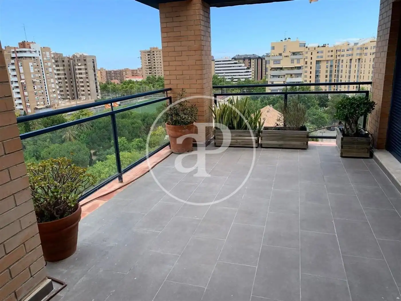 Terraza de Piso de alquiler en  Valencia Capital con Aire acondicionado, Calefacción y Terraza