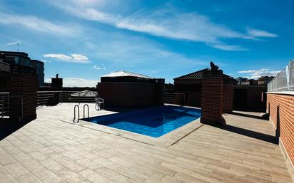 Swimming pool of Flat for sale in Fuenlabrada  with Air Conditioner