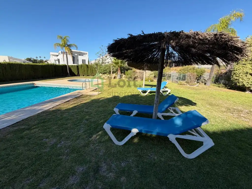 Jardí de Pis en venda en Estepona amb Aire condicionat, Terrassa i Piscina