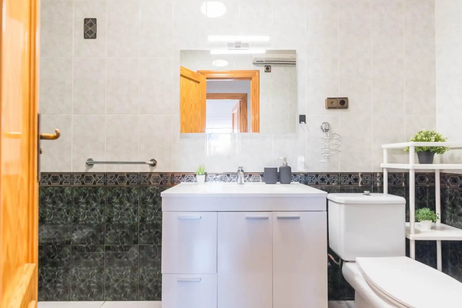 Baño de Piso en venta en Murcia con Aire acondicionado, Calefacción y Terraza